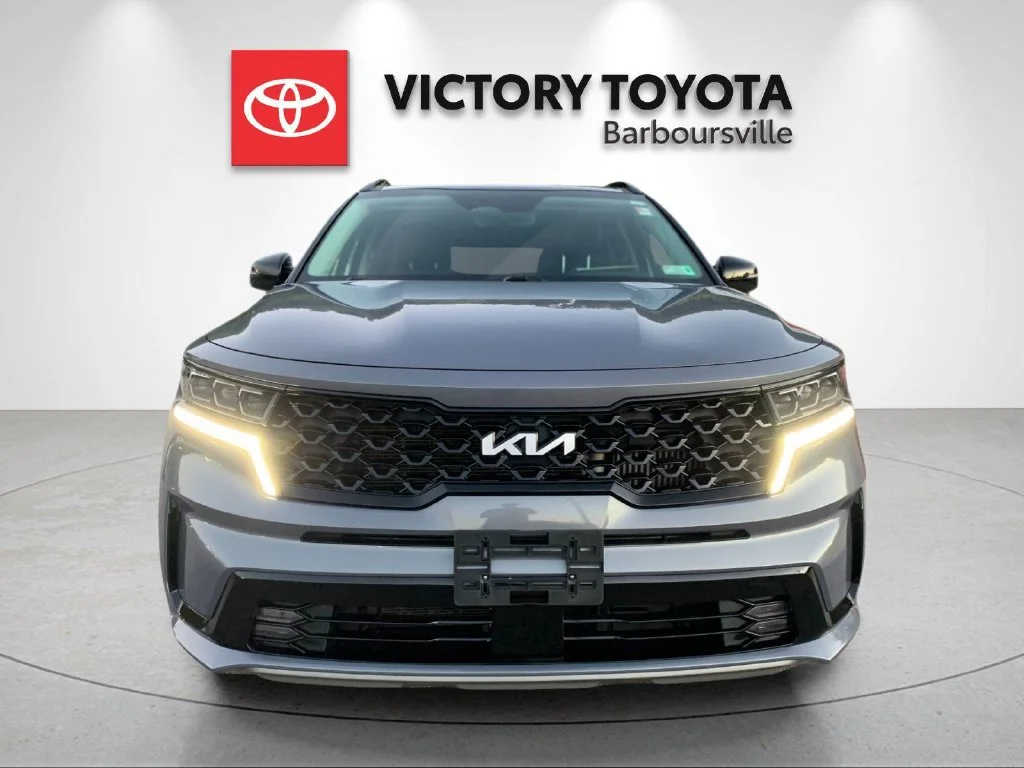 Used 2022 Silver Kia SX image 8
