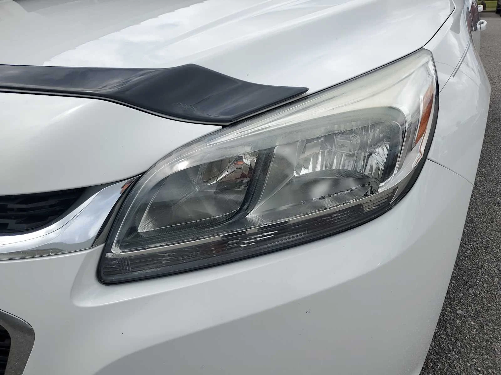 Used 2015 SUMMIT WHITE Chevrolet LS image 10