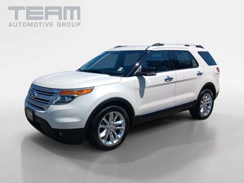 Used 2015 White Ford XLT image 3