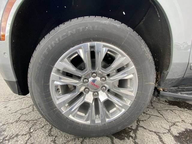 2026 GMC Yukon XL Denali - Photo 10