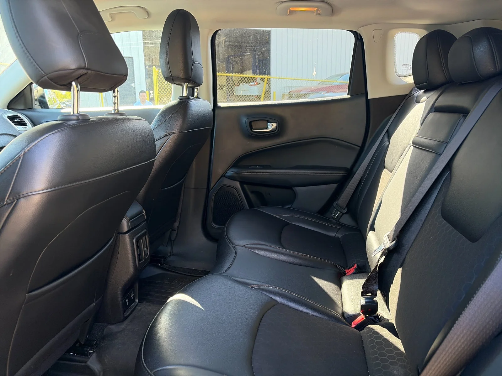 Used 2020 Diamond Black Jeep Latitude image 11