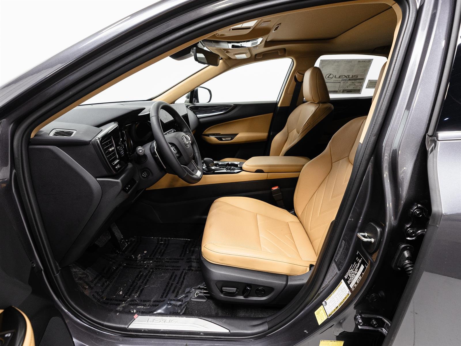 2026 Lexus NX 450h+ Premium - Photo 4