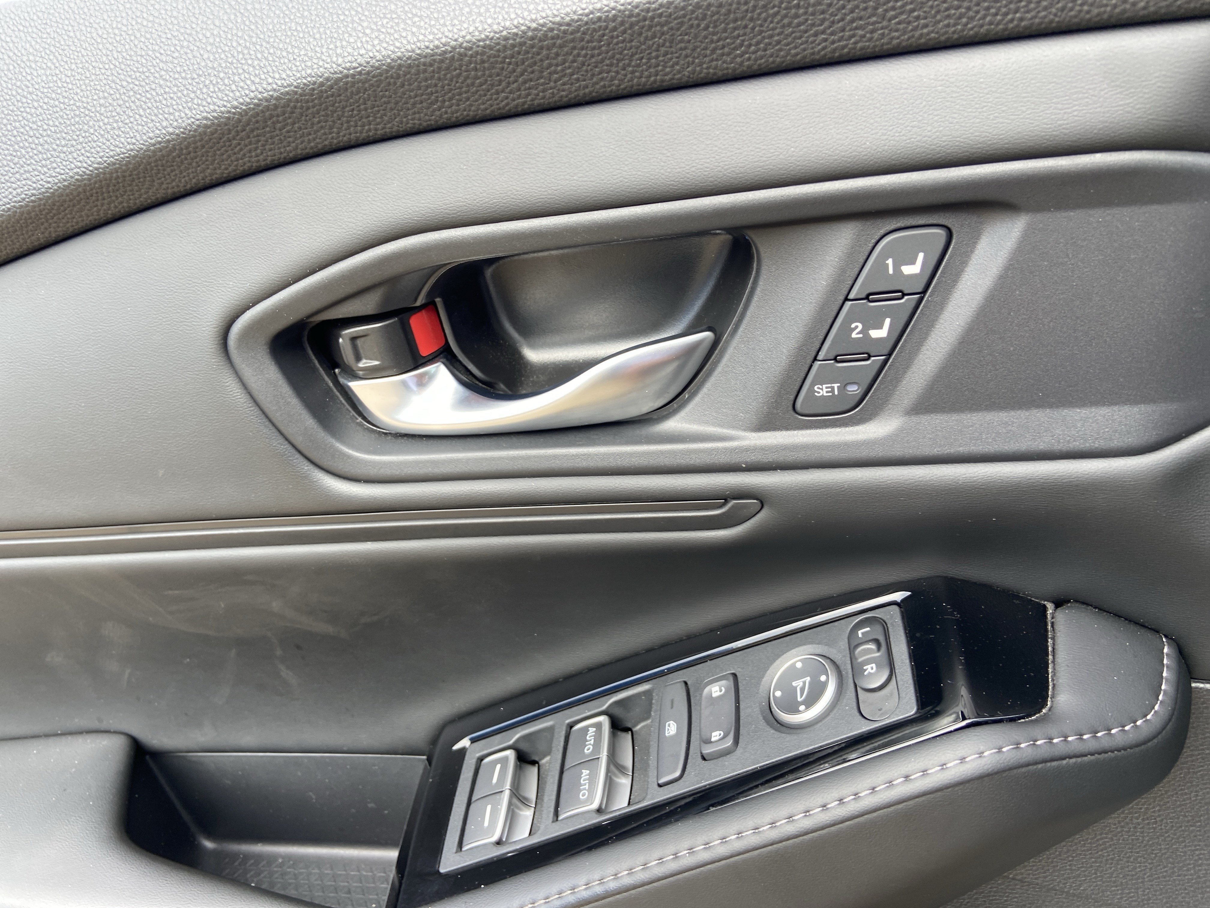 Used 2023 Urban Gray Pearl Honda Touring image 45