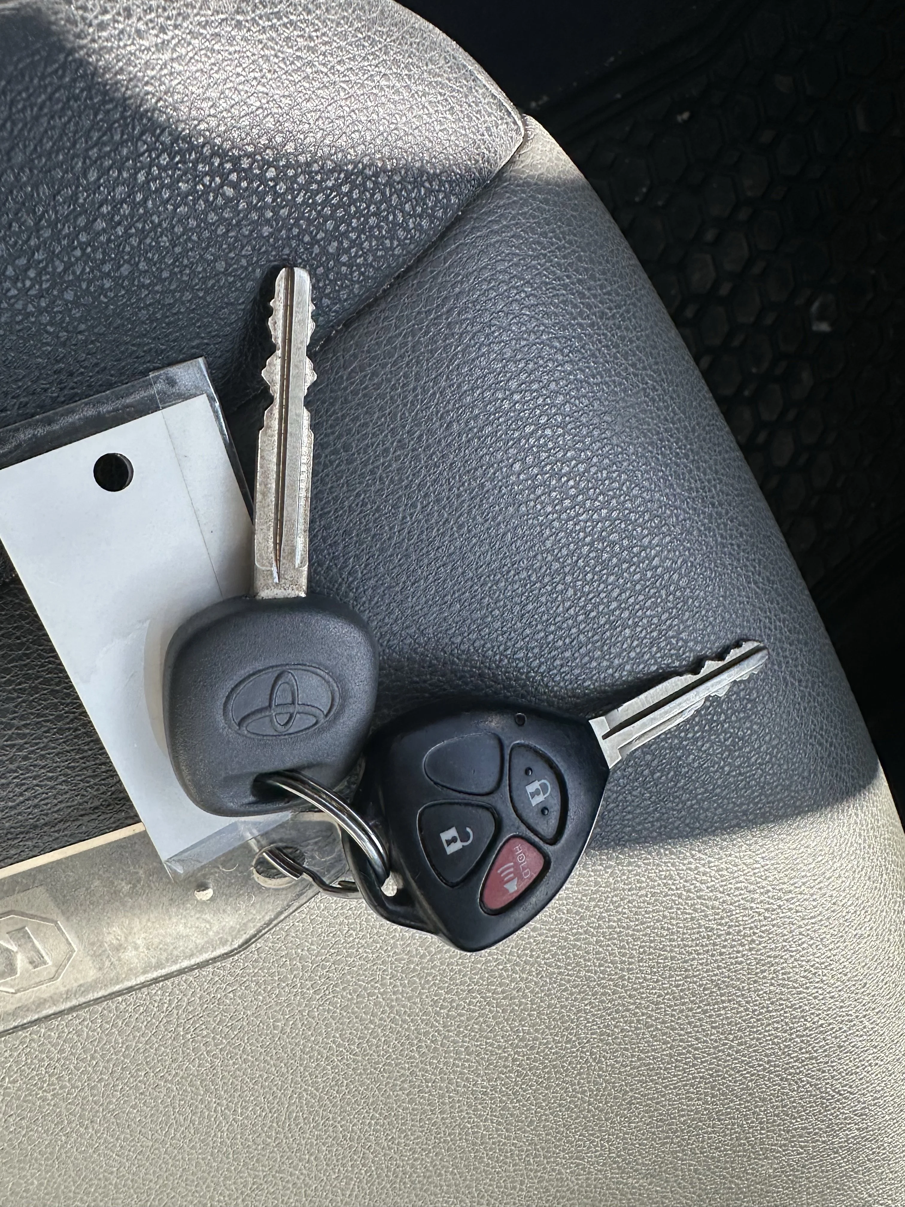 Used 2015 Gray Toyota SR5 image 24