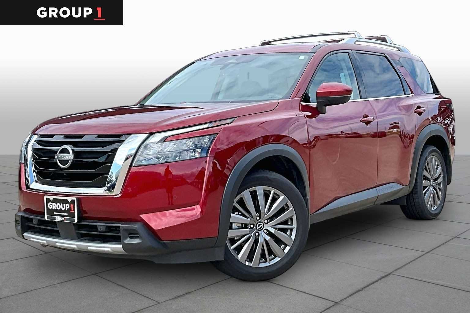 2025 Nissan Pathfinder SL