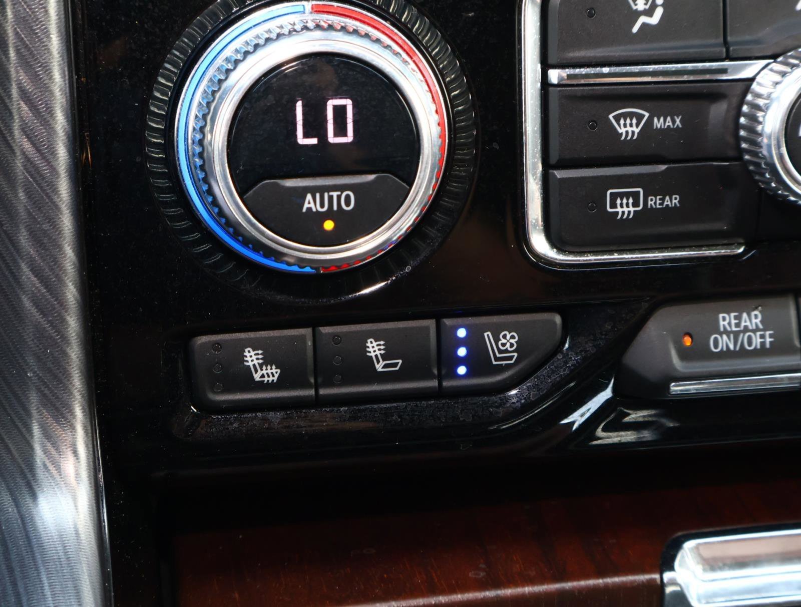 2023 GMC Yukon XL Denali Ultimate - Photo 31
