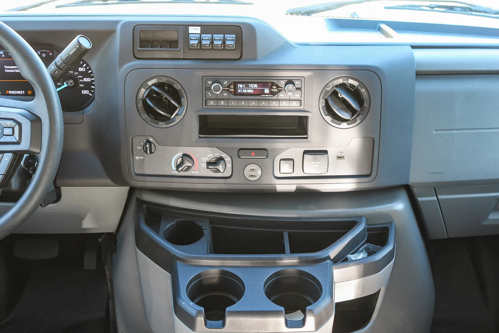 New 2026 Oxford White Ford E-350 SRW image 18