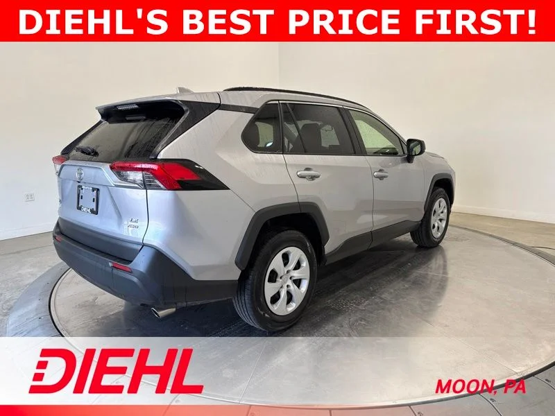 Used 2019 Silver Toyota LE image 7