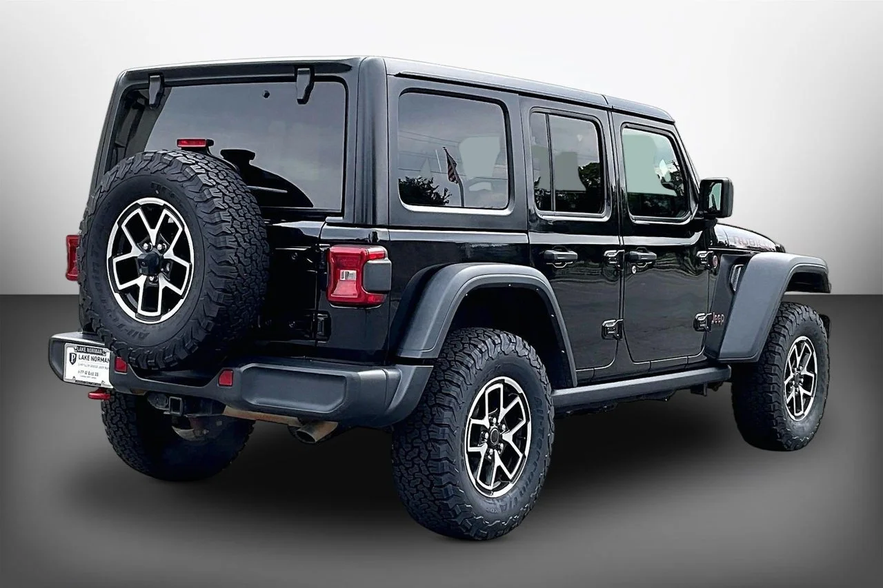 Certified Used 2024 Black Jeep Rubicon image 8