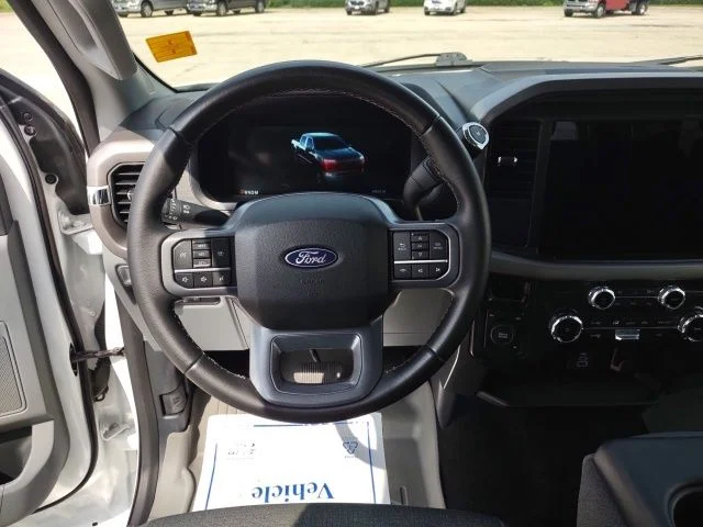 Certified Used 2025 Oxford White Ford XLT image 13