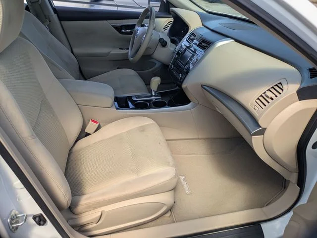 Used 2014 White Nissan 2.5 SV image 17