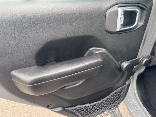 Used 2020 Gray Jeep Sport 4x4 image 17