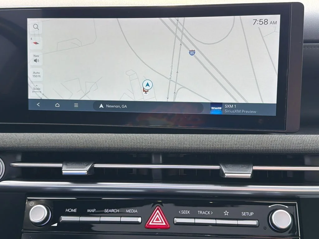 Used 2025 Black Hyundai Limited image 28