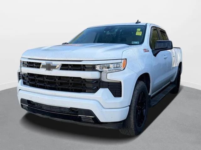 Used 2022 Summit White Chevrolet RST image 1