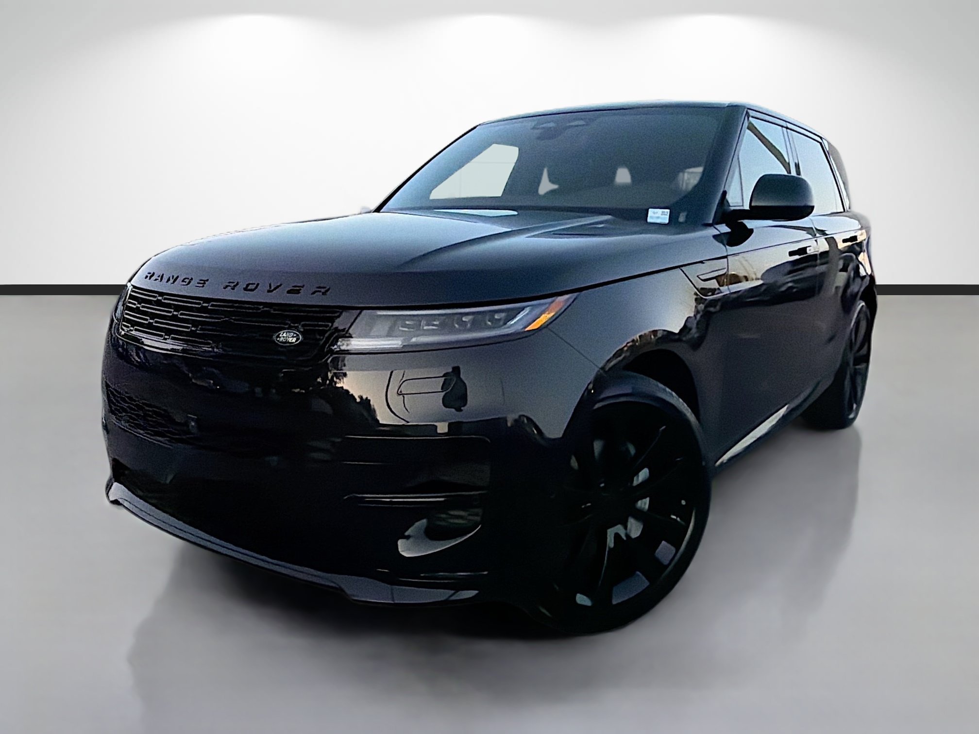 New 2026 Santorini Black LAND ROVER Dynamic SE image 1