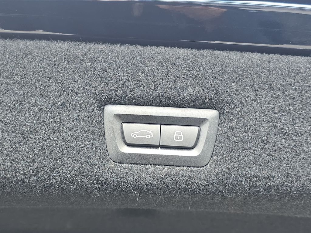 Used 2025 Black BMW eDrive50 image 17