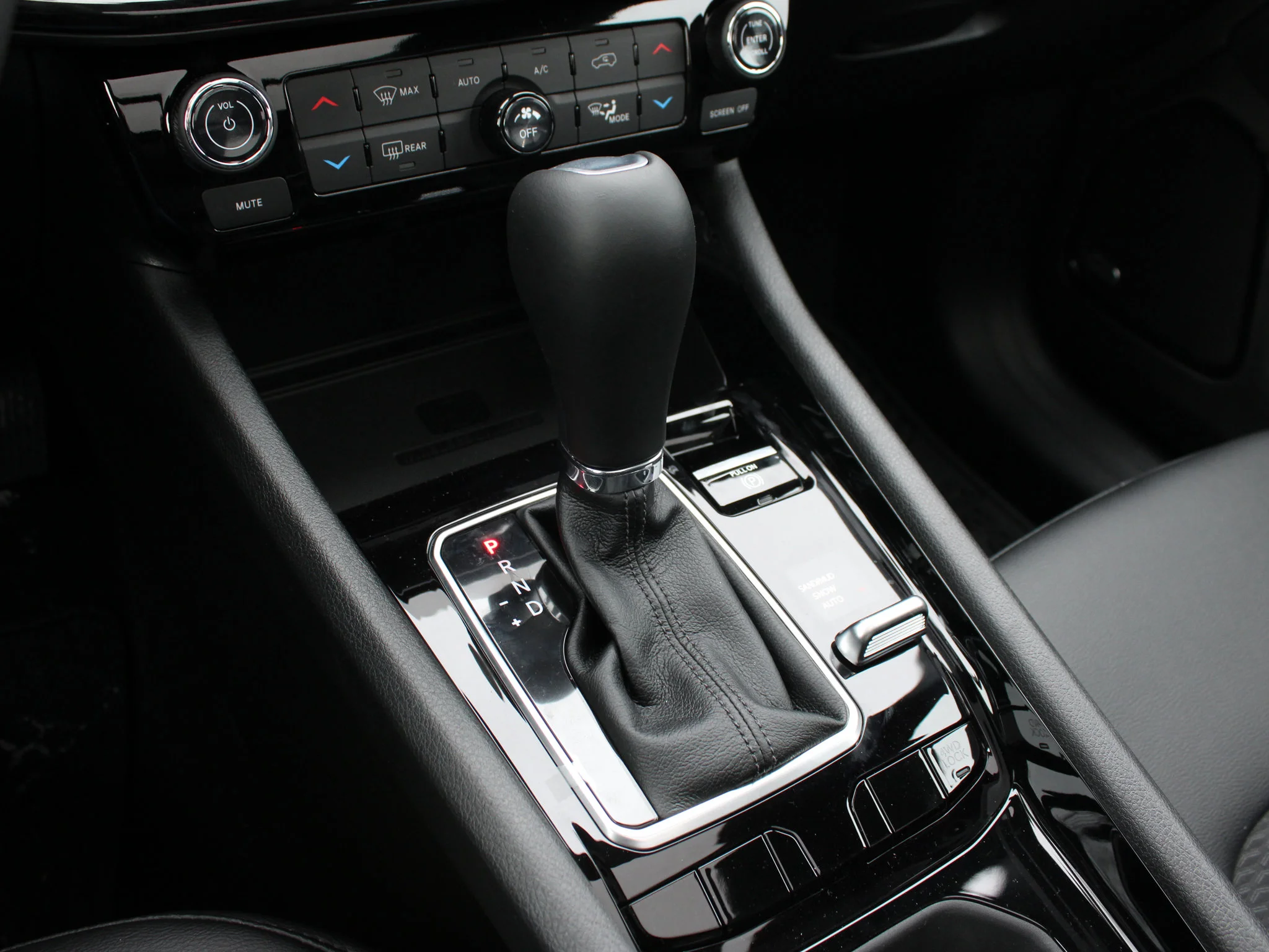 New 2026 White Jeep North* image 21