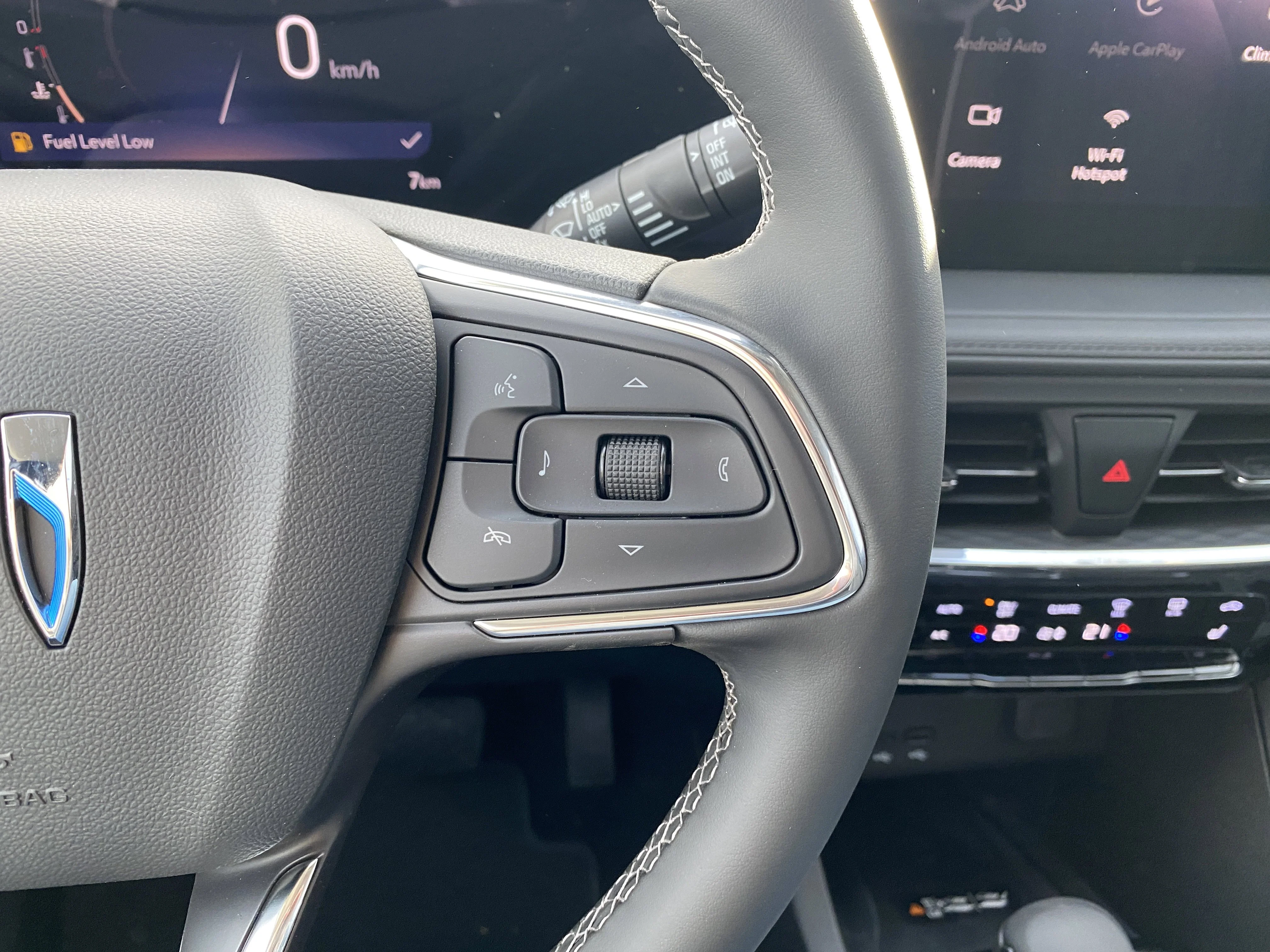 New 2026 EBONY TWILIGHT METALLIC Buick Avenir image 17