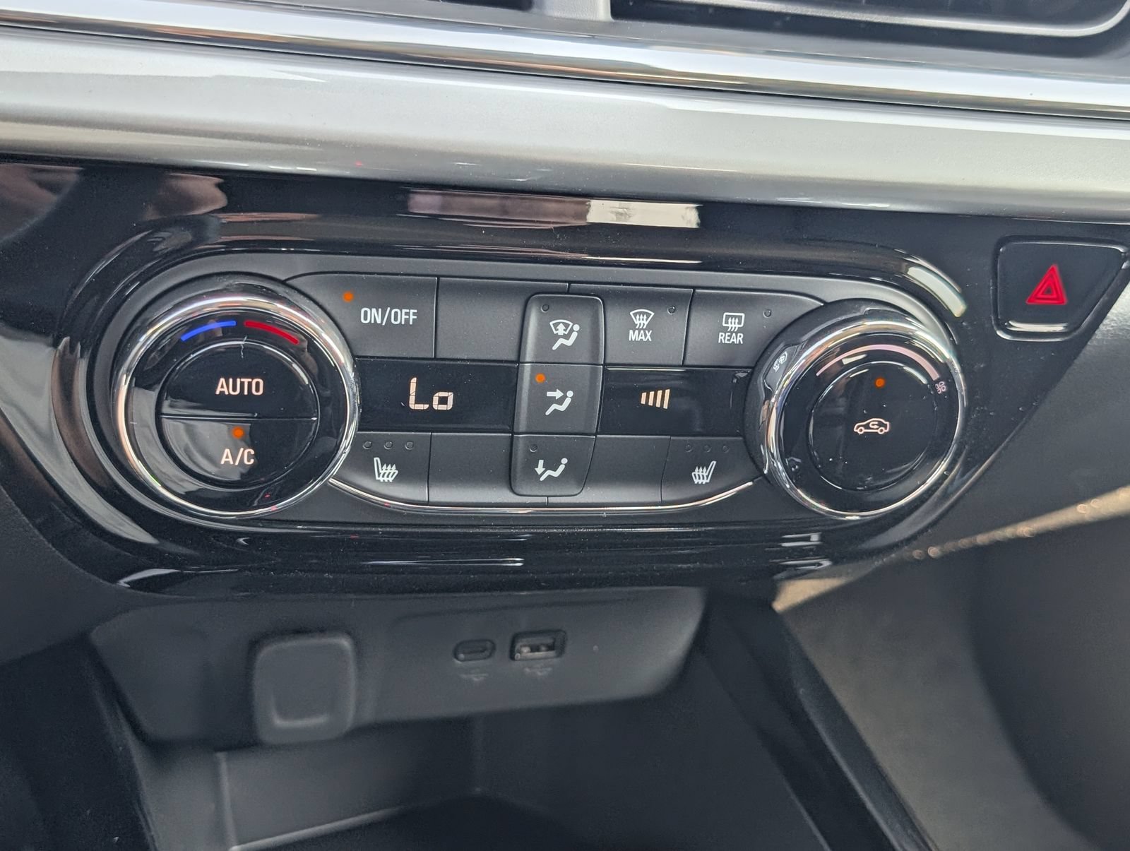 2026 Chevrolet Trax LT - Photo 14