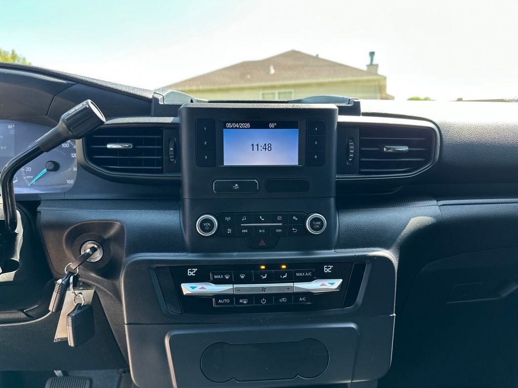 Used 2020 Beige Ford Base image 33