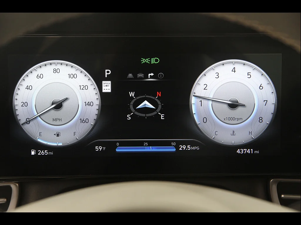 Certified Used 2025 Fluid Metal Metallic Hyundai SEL Convenience image 8