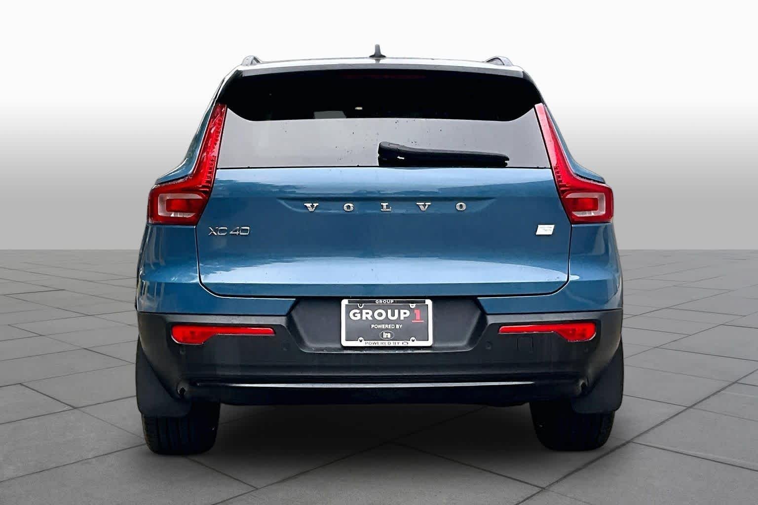 Used 2023 Fjord Blue Metallic Volvo Ultimate image 4