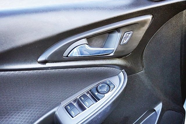 Used 2023 Gray Chevrolet LT image 21