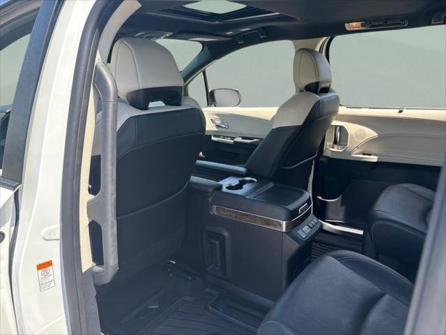 Certified Used 2026 WIND CHILL PEARL Toyota  image 20