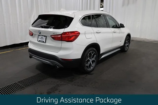 Used 2017 Alpine White BMW xDrive28i image 3