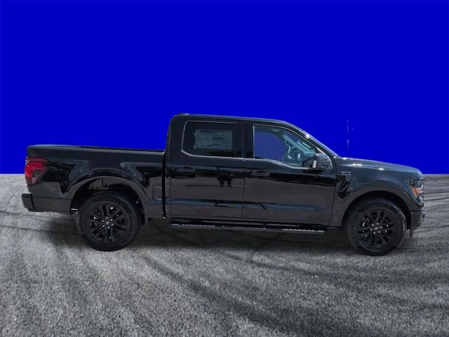 New 2026 Agate Black Metallic Ford XLT image 3