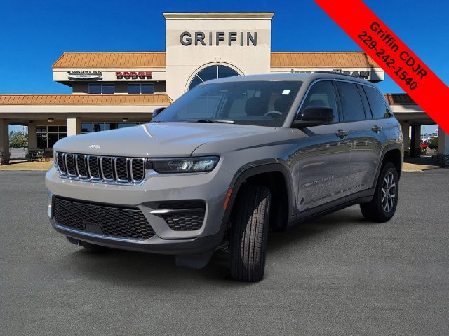 New 2027 Sting-Gray Clear-Coat Paint Jeep Laredo image 11