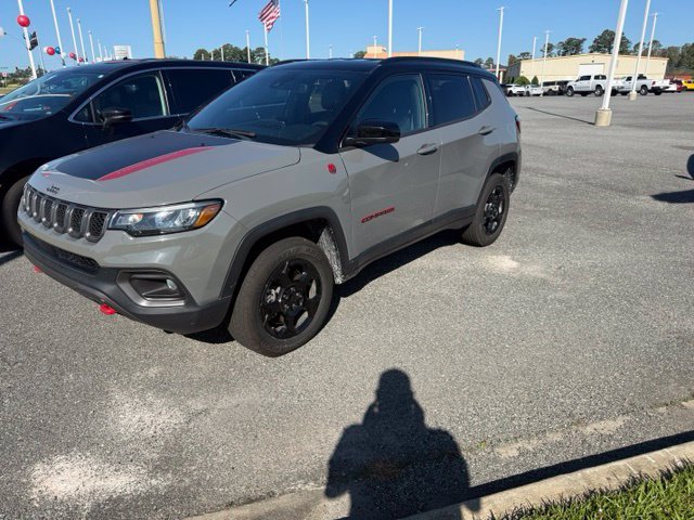 Used 2024 Gray Jeep Trailhawk image 1