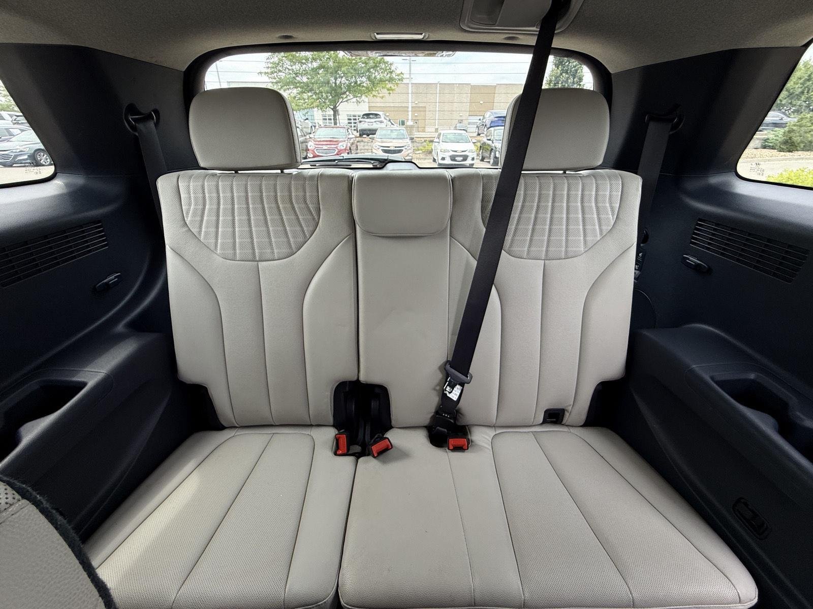 Used 2023 Sierra Burgundy Hyundai Limited image 28