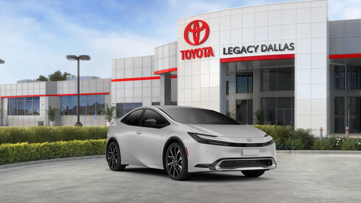 2026 Toyota Prius Plug-in Hybrid XSE - Photo 16