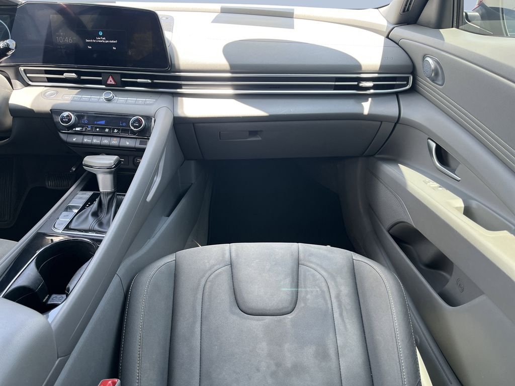 Used 2023 Scarlet Red Pearl Hyundai SEL image 15
