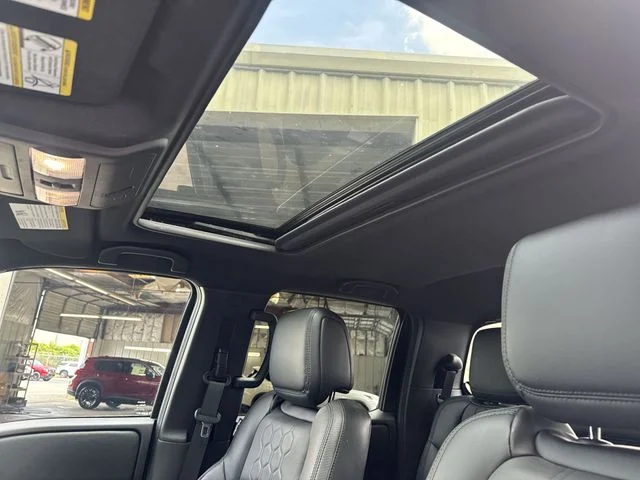 Used 2022 Blue Nissan PRO-4X image 30