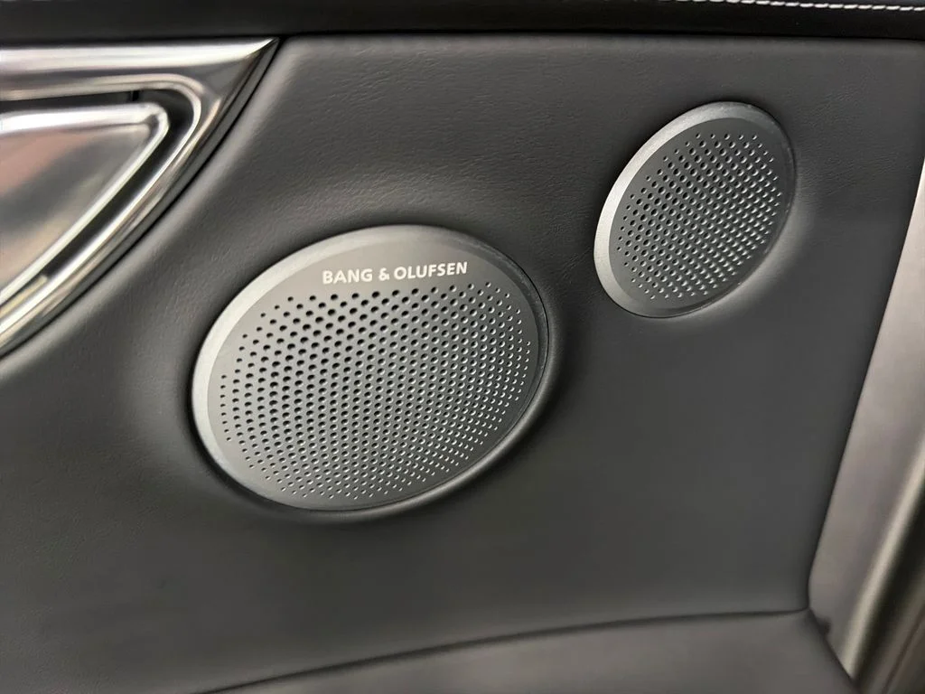 Used 2025 Silver Genesis 3.5T e-SC image 18