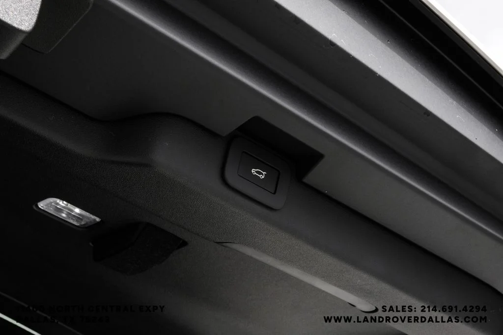 New 2026 Fuji White Land Rover Dynamic SE image 65