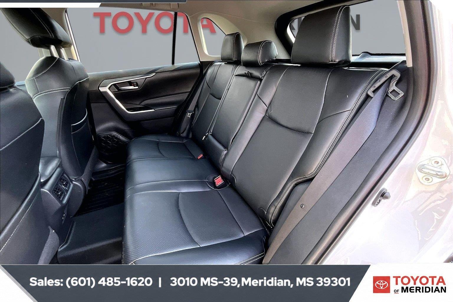 Used 2024 Ice Cap Toyota XLE image 19