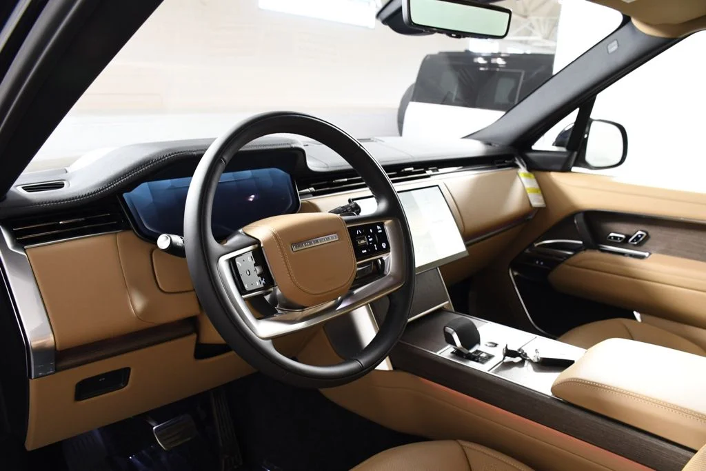 New 2026 Santorini Blk Land Rover SE image 12