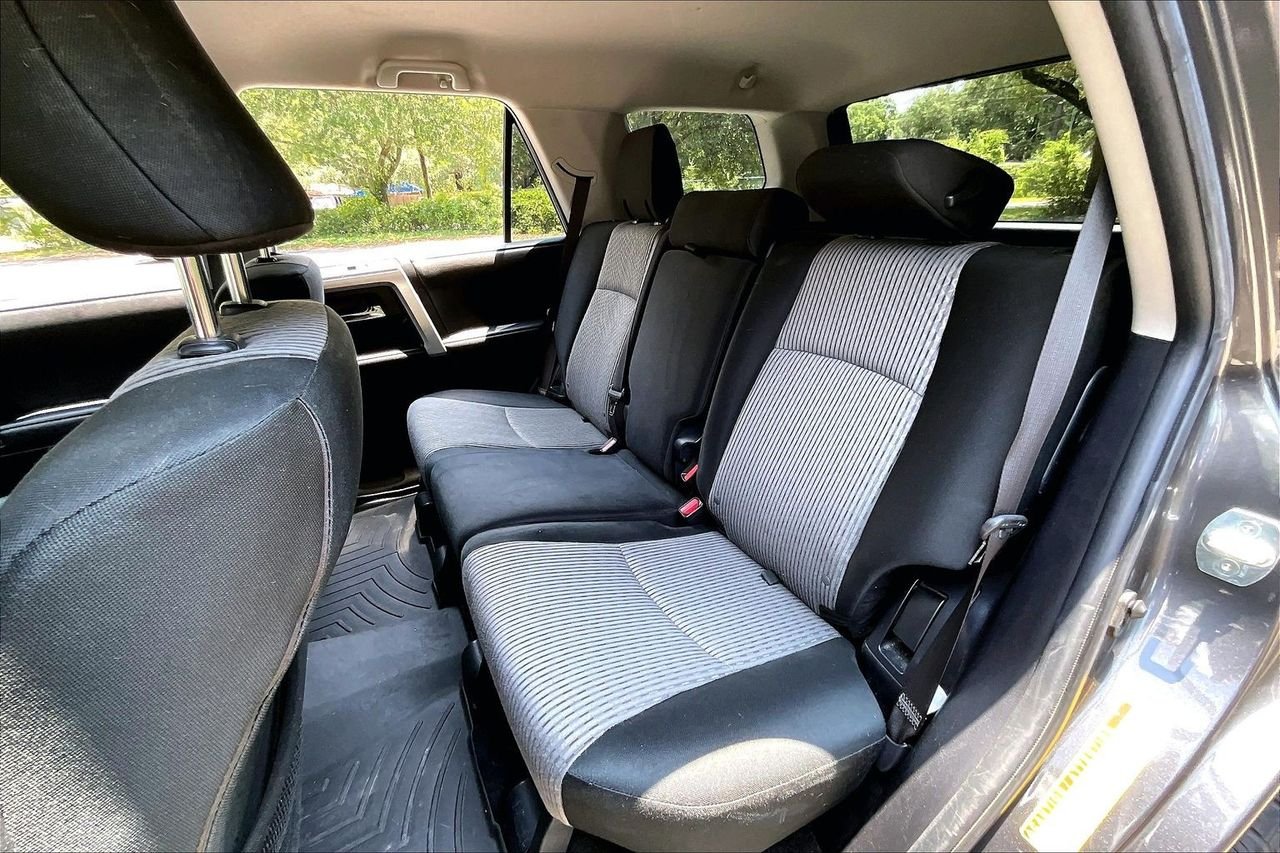 Used 2018 Gray Toyota SR5 image 19