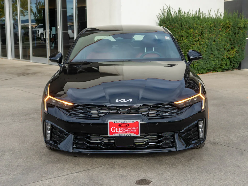 New 2027 Aurora Black Pearl Kia GT-Line image 2