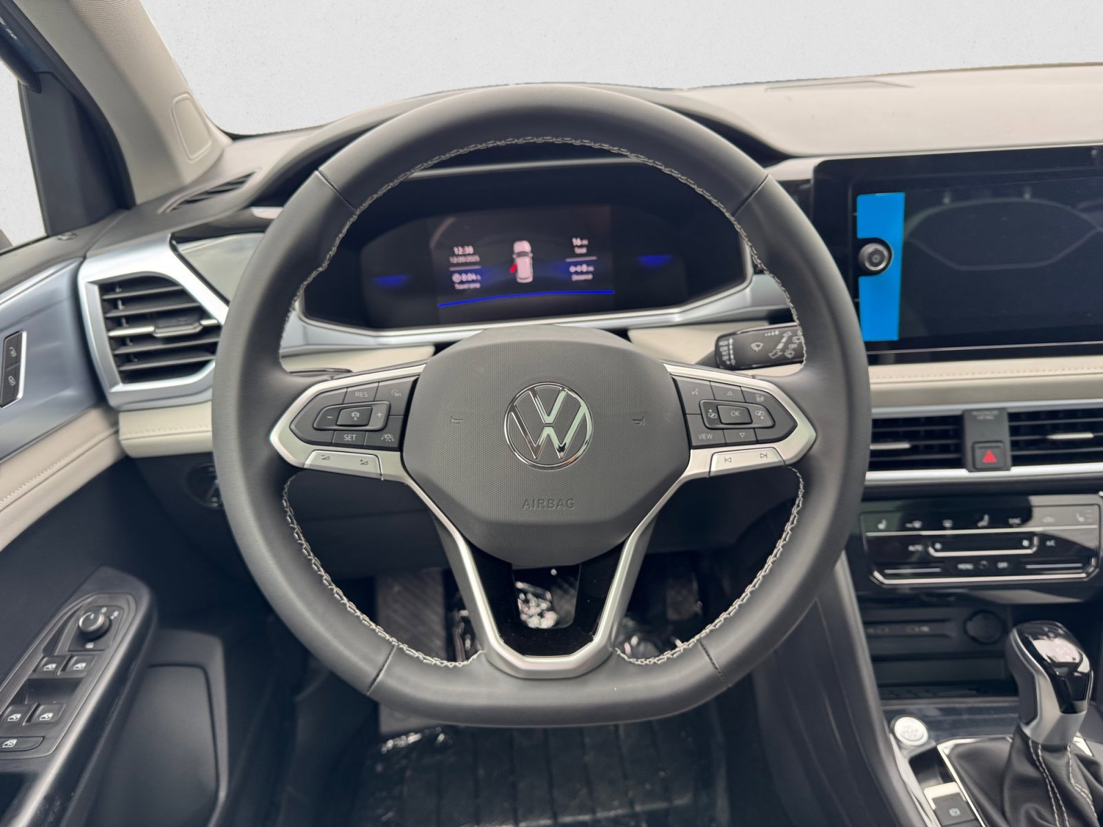 New 2026 Blue Volkswagen SE image 12