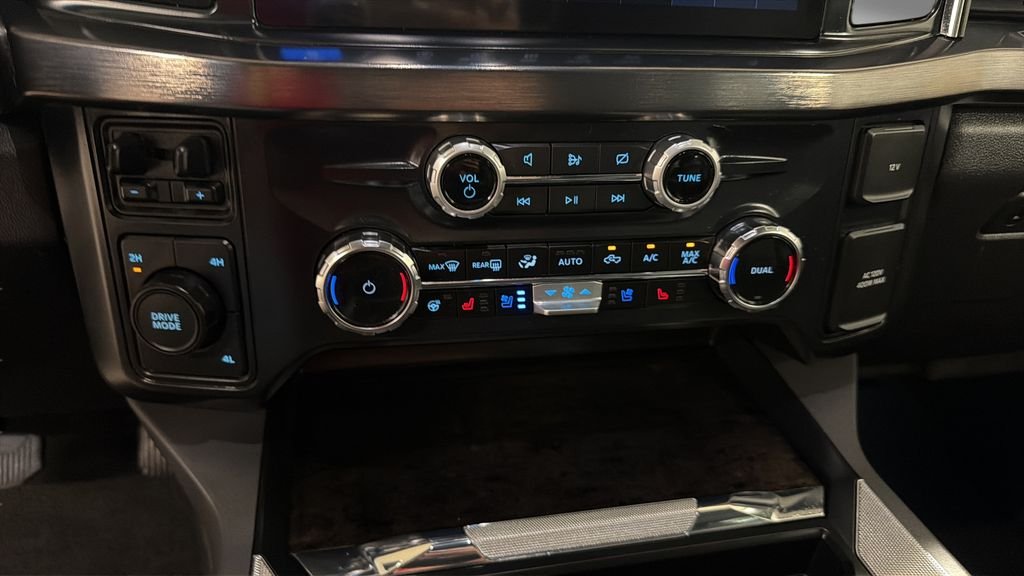 Used 2024 Gray Ford Lariat image 21