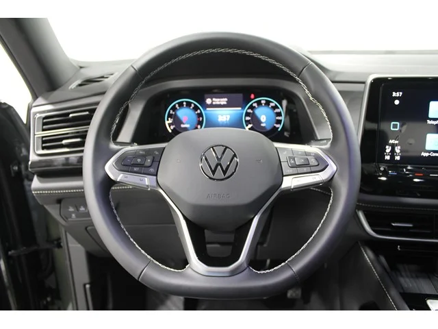 New 2026 Avocado Green Pearl Volkswagen 2.0T SE W/TECHNOLOGY image 9