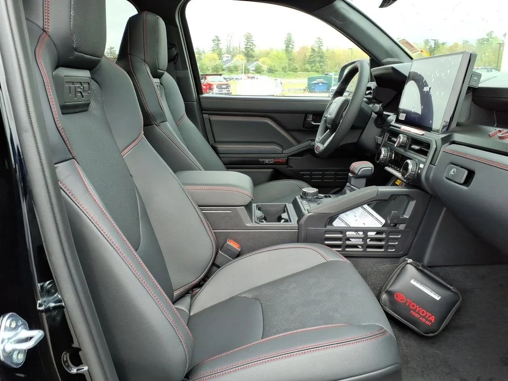 2026 Toyota Tacoma TRD Pro - Photo 9