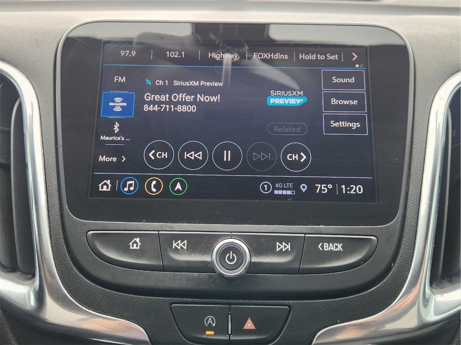 2022 Chevrolet Equinox photo 17 of 33