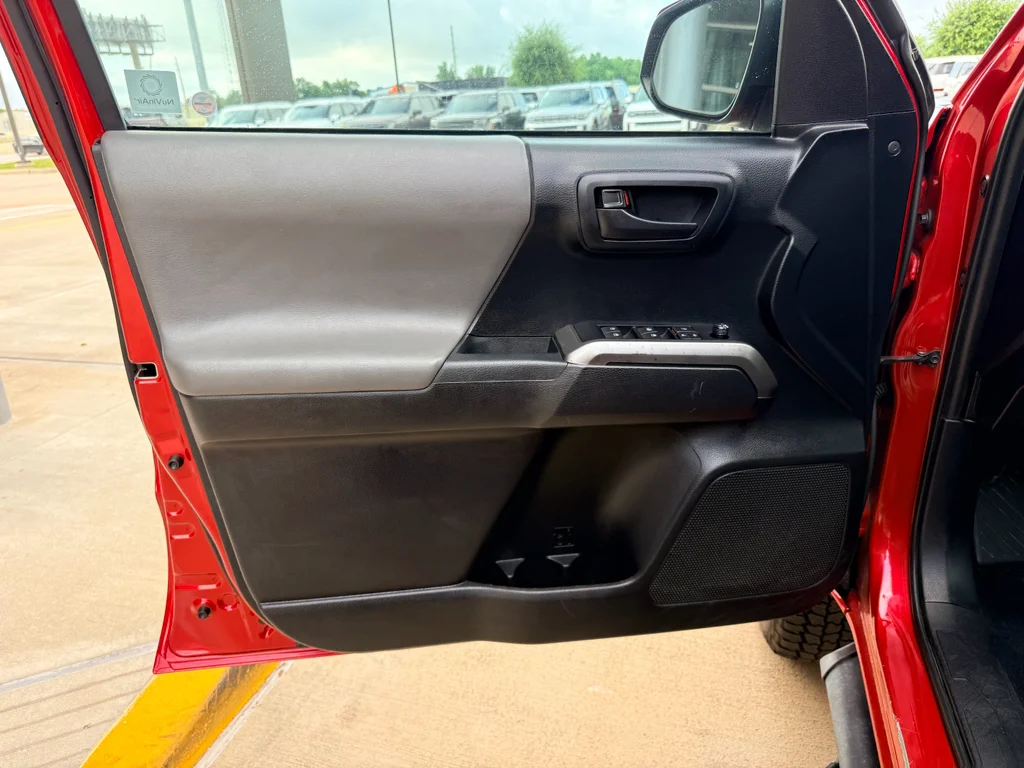 Used 2019 Barcelona Red Metallic Toyota SR5 image 13