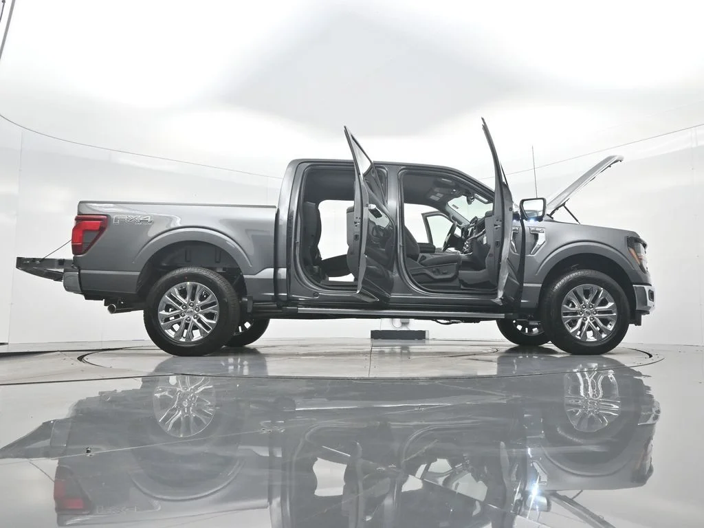 New 2026 Carbonized Gray Metallic Ford XLT image 47