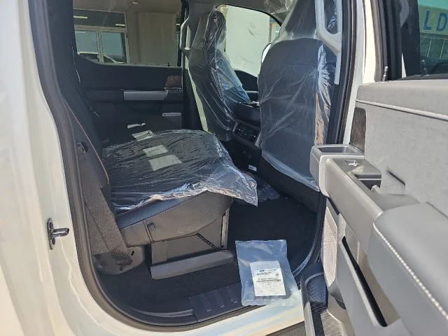 New 2026 Star White Metallic Tri-Coat Ford F-250® Lariat® image 39